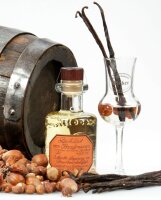 Destillat von Haselnüssen im Whiskyfass - klein